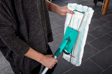 טען תמונה לצפייה בגלריה, מגב רצפה Profi XL Micro Duo מבית Leifheit-מוט טלסקופי עם מגב-Leifheit לייפהייט-סופר הום