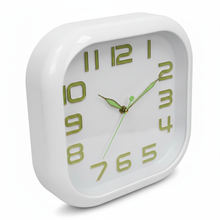 Load image into Gallery viewer, שעון קיר קלאסי פלסטיק 29 ס"מ - מגוון צבעים-שעון קיר-ס.ז. מחנה יהודה-סופר הום