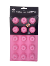 טען תמונה לצפייה בגלריה, תבנית סיליקון לפרלינים בצורת בבקה-תבנית סיליקון-MAMA-סופר הום