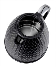 טען תמונה לצפייה בגלריה, קומקום חשמלי מעוצב סדרת זיגזג שחור\לבן-קומקום-SELMOR-שחור-סופר הום