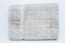 טען תמונה לצפייה בגלריה, מגבת טוליפ גוף 70*130 - מגוון צבעים-מגבת גוף-Via Home-שמנת-סופר הום