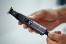 טען תמונה לצפייה בגלריה, מכונת תספורת פנים וגוף ONE BLADE דגם QP6541/15-מכונת גילוח-Philips-סופר הום
