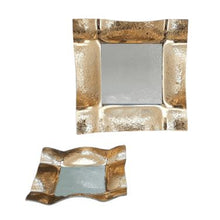 Load image into Gallery viewer, מגש מרובע זכוכית זהב - 2 גדלים-הגשה זכוכית-CASA BELLA-30*30 ס"מ-סופר הום
