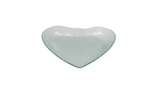 טען תמונה לצפייה בגלריה, מגש זכוכית בצורת לב 33*30 ס"מ-הגשה זכוכית-CASA BELLA-סופר הום
