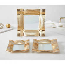 Load image into Gallery viewer, מגש מרובע זכוכית זהב - 2 גדלים-הגשה זכוכית-CASA BELLA-30*30 ס"מ-סופר הום
