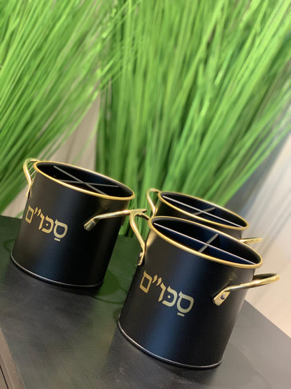 כלי מתכת לסכום במגוון צבעים-סכומון-גרופי מתנות-שחור עם כיתוב סכו"ם-סופר הום