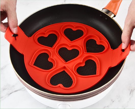 תבנית סיליקון 7 שקעים להכנת פנקייקים וחביתות בצורת לבבות-תבנית פנקייק-Fresco-סופר הום