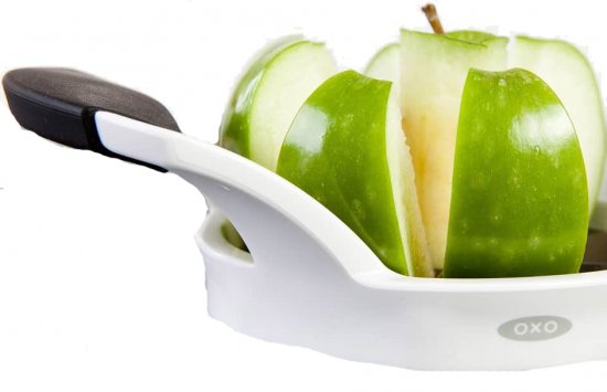 פורס תפוחים-פורס פירות וירקות-OXO-סופר הום