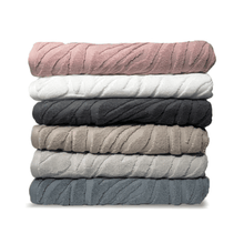 טען תמונה לצפייה בגלריה, מגבת גוף - דגם ZEBRA - מגוון צבעים-מגבת גוף-Via Home-אפור בהיר-סופר הום
