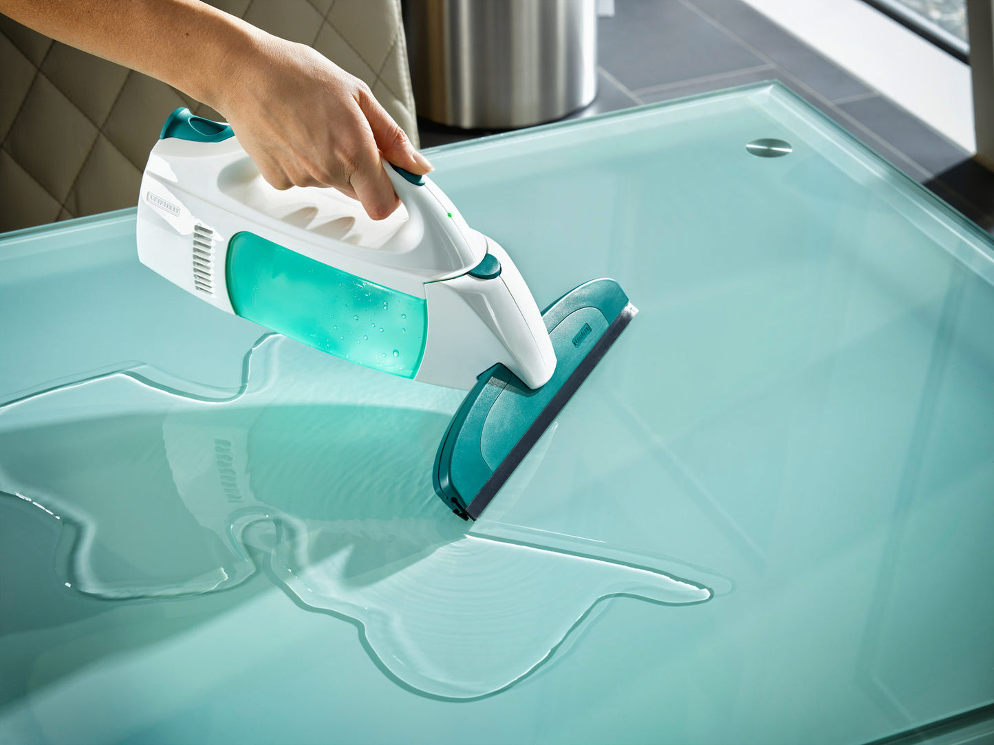 מנקה חלונות חשמלי Click System Dry & Clean-מנקה חלונות חשמלי-Leifheit-סופר הום