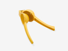 טען תמונה לצפייה בגלריה, סוחט לימונים-מסחטה ידנית-ס.ז. מחנה יהודה-סופר הום
